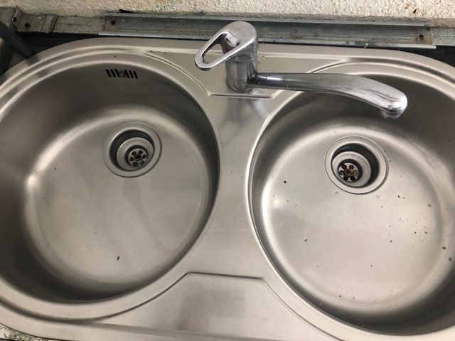 Fregadero doble de metal