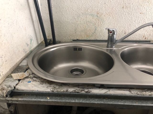 Fregadero doble de metal