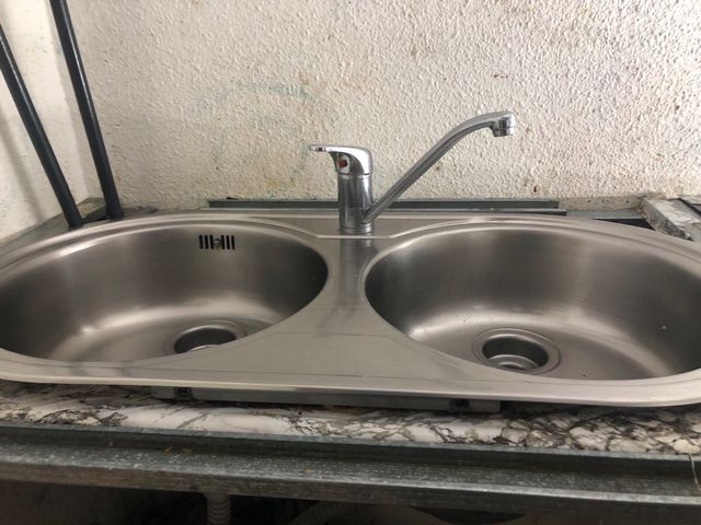 Fregadero doble de metal