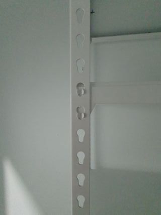 Estantería metálica blanca (sin tornillos)