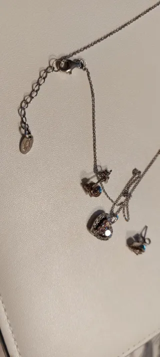 Conjunto Collar y Pendientes Corazón espectacular!