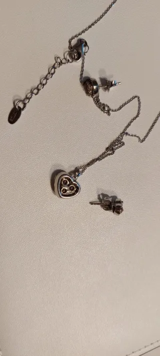 Conjunto Collar y Pendientes Corazón espectacular!