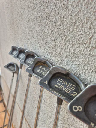 Set 14 palos golf con capuchones y bolsa incluidos