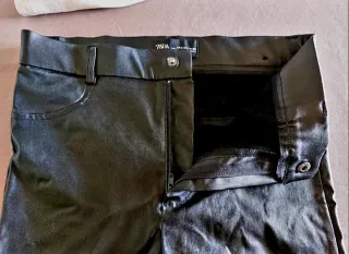 Pantalón efecto piel Zara 14-15 años