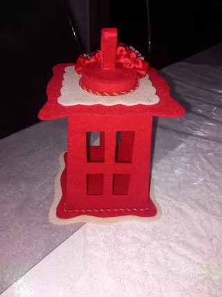 Lanterna fatta a mano in feltro e raso € 2 ciascun