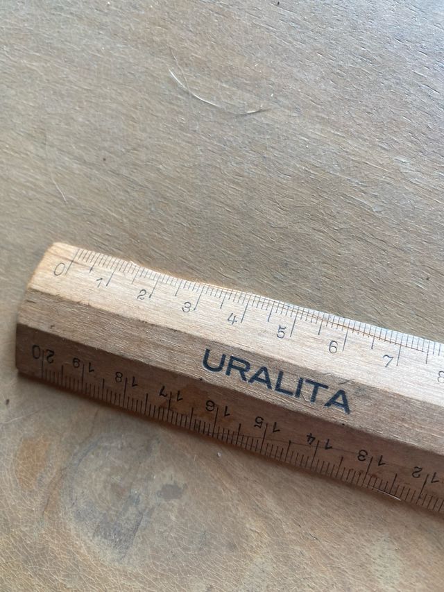 Lotto di 2 vecchie righe in legno. Antic