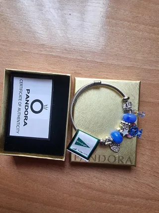 Pulsera Pandora con charms 23cm circunferencia