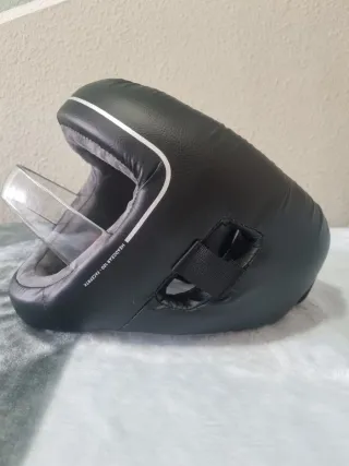 Casco de boxeo negro