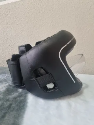 Casco de boxeo negro