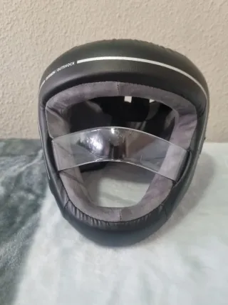 Casco de boxeo negro