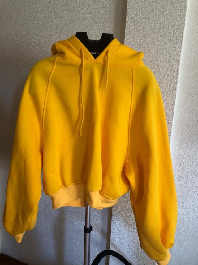 SUDADERA AMARILLA (XS hasta M)