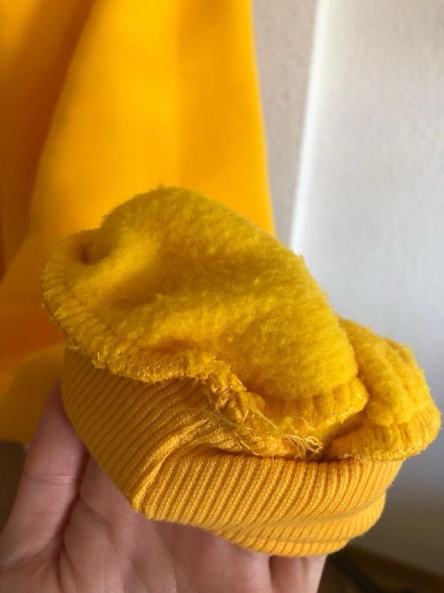 SUDADERA AMARILLA (XS hasta M)