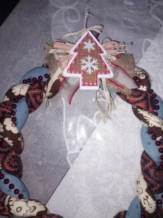 Due ghirlande fatte a mano