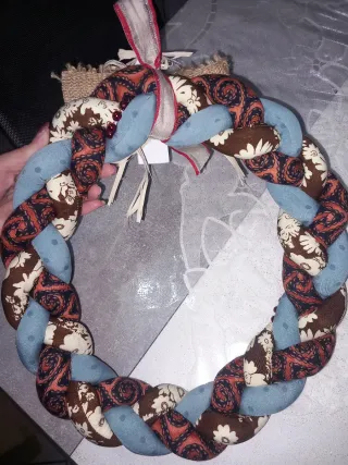 Due ghirlande fatte a mano