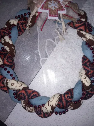 Due ghirlande fatte a mano