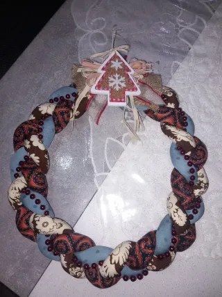 Due ghirlande fatte a mano