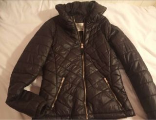 Chaqueta acolchada negra mujer