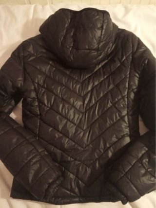 Chaqueta acolchada negra mujer