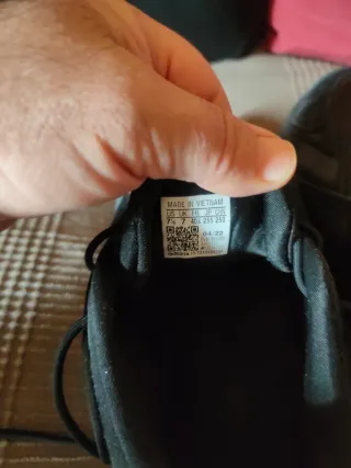 Adidas Ozelia Negras