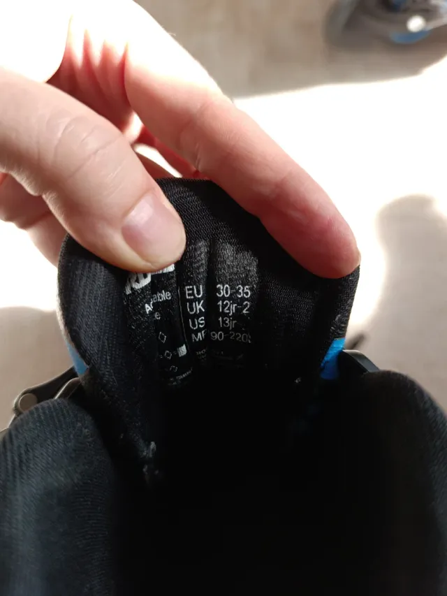 Patines Roces Talla 30-35. Regulable.