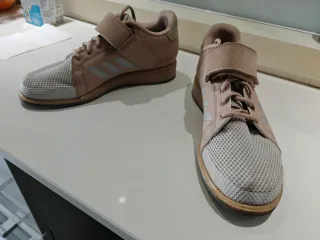 Zapatillas Adidas adiPower Mujer Talla 41. 5