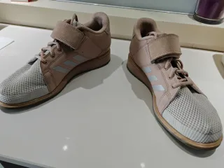 Zapatillas Adidas adiPower Mujer Talla 41. 5