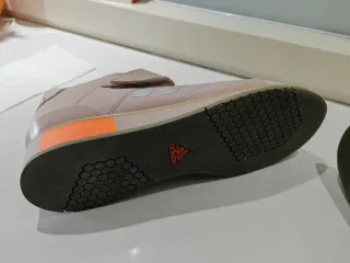 Zapatillas Adidas adiPower Mujer Talla 41. 5