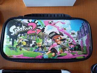 Nintendo Switch OLED + funda + 5 juegos