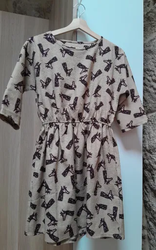 Vestido estampado de jirafas