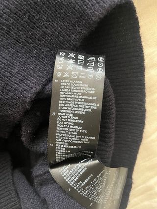 Jersey azul marino y crema de SANDRO