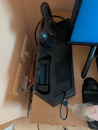 PS4 Pro 4TB + 8 Juegos + Mandos