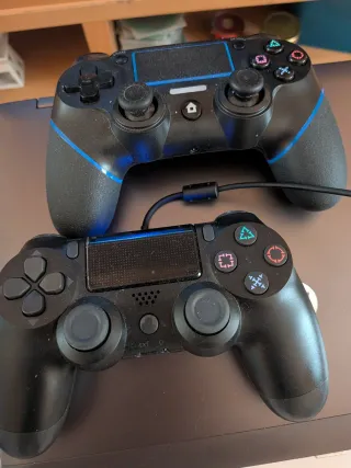 PS4 Pro 4TB + 8 Juegos + Mandos