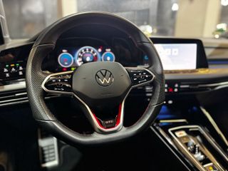 Volkswagen Golf GTI AKRAPOVIC