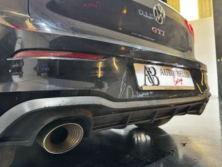 Volkswagen Golf GTI AKRAPOVIC