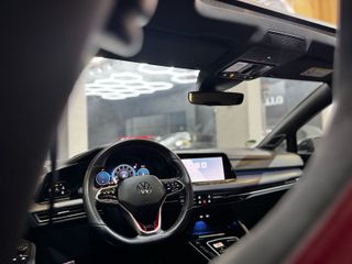 Volkswagen Golf GTI AKRAPOVIC