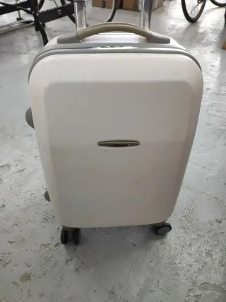 Maleta Roncato Blanca con Ruedas Giratorias