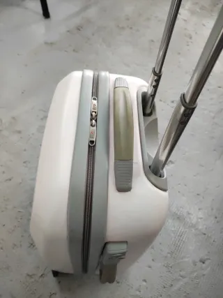 Maleta Roncato Blanca con Ruedas Giratorias