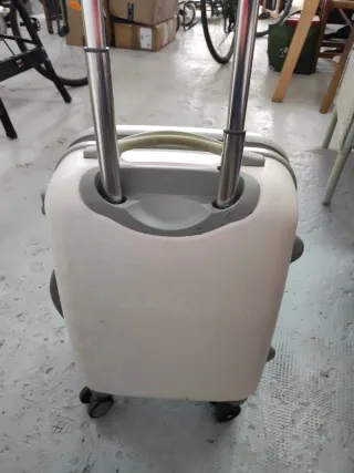 Maleta Roncato Blanca con Ruedas Giratorias