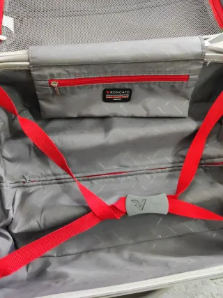 Maleta Roncato Blanca con Ruedas Giratorias