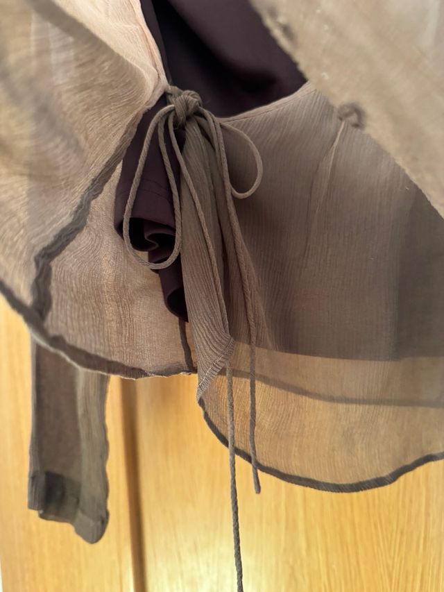 Conjunto Blusa,Top tirante y Falda