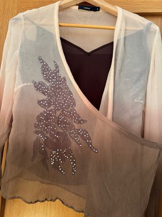 Conjunto Blusa,Top tirante y Falda