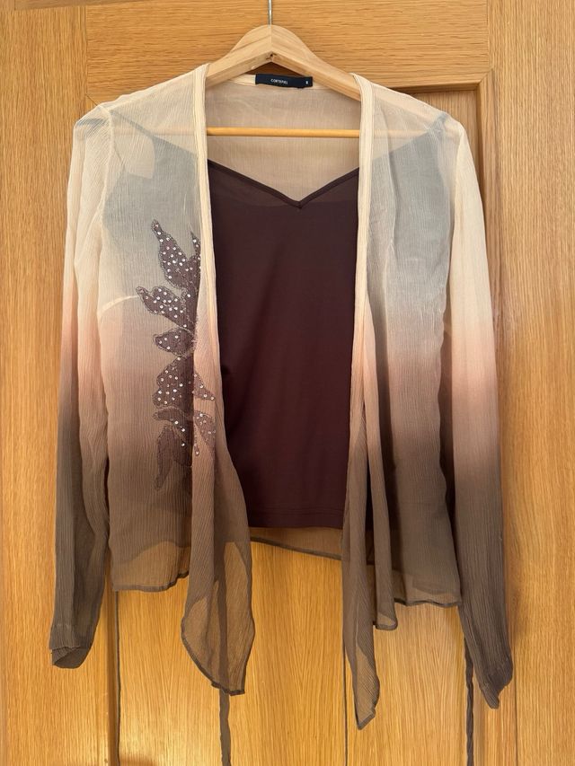 Conjunto Blusa,Top tirante y Falda