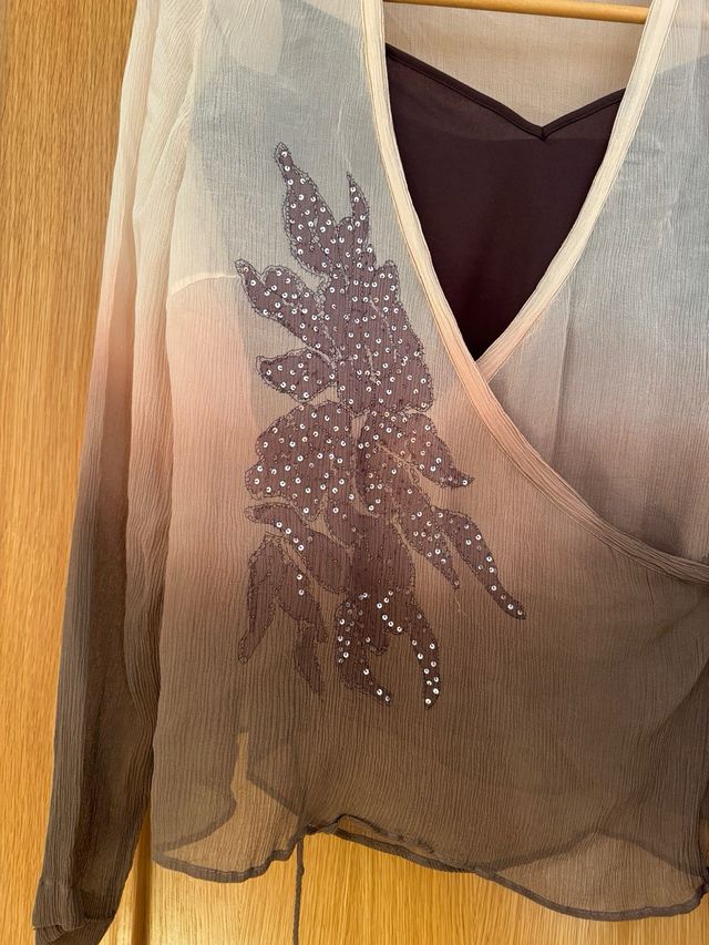 Conjunto Blusa,Top tirante y Falda