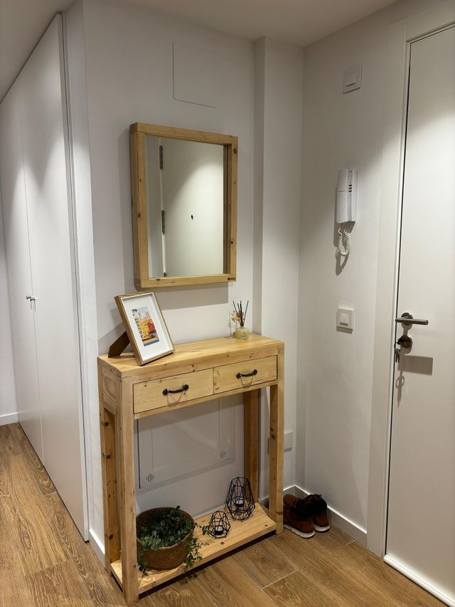 Conjunto recibidor espejo madera natural