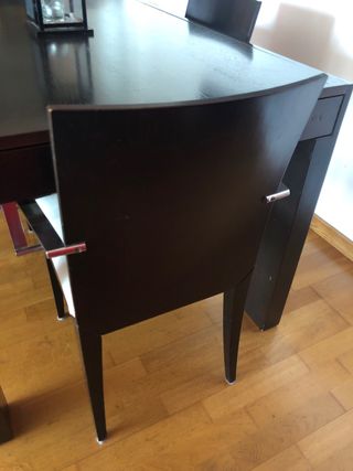 Mesa comedor extensible y 4 sillas de madera