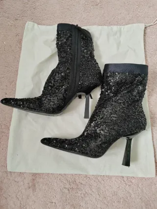 Botines negros con lentejuelas