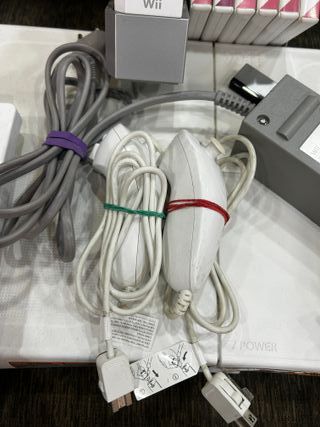 Lote Nintendo Wii: Consola, Accesorios y Juegos