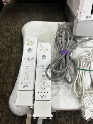 Lote Nintendo Wii: Consola, Accesorios y Juegos