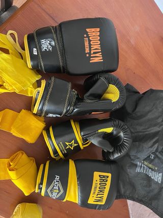 Kit Guantes Boxeo Brooklyn y Vendas Amarillas