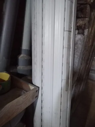 Persiana balconera usada.